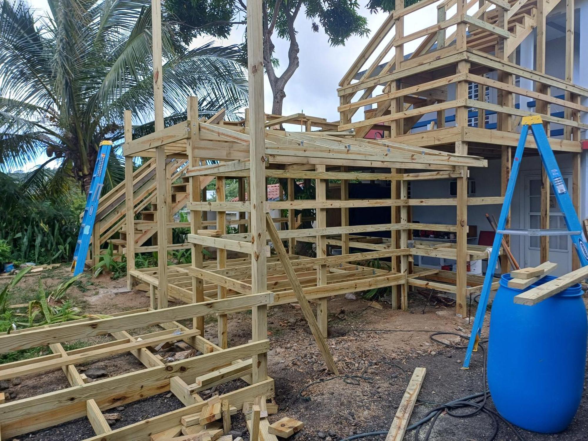 Rooster Run Glamping Camping Has Rooftop And Off The Ground Glamping Experience For 1 To 16 In A Single Tent And Views Of The Rain Forrest And To Culebra Across The Atlantic Ocean W Tents, Linens, Deluxe Air Beds, Warm Shower And More At A Great Pric Vieques Bagian luar foto